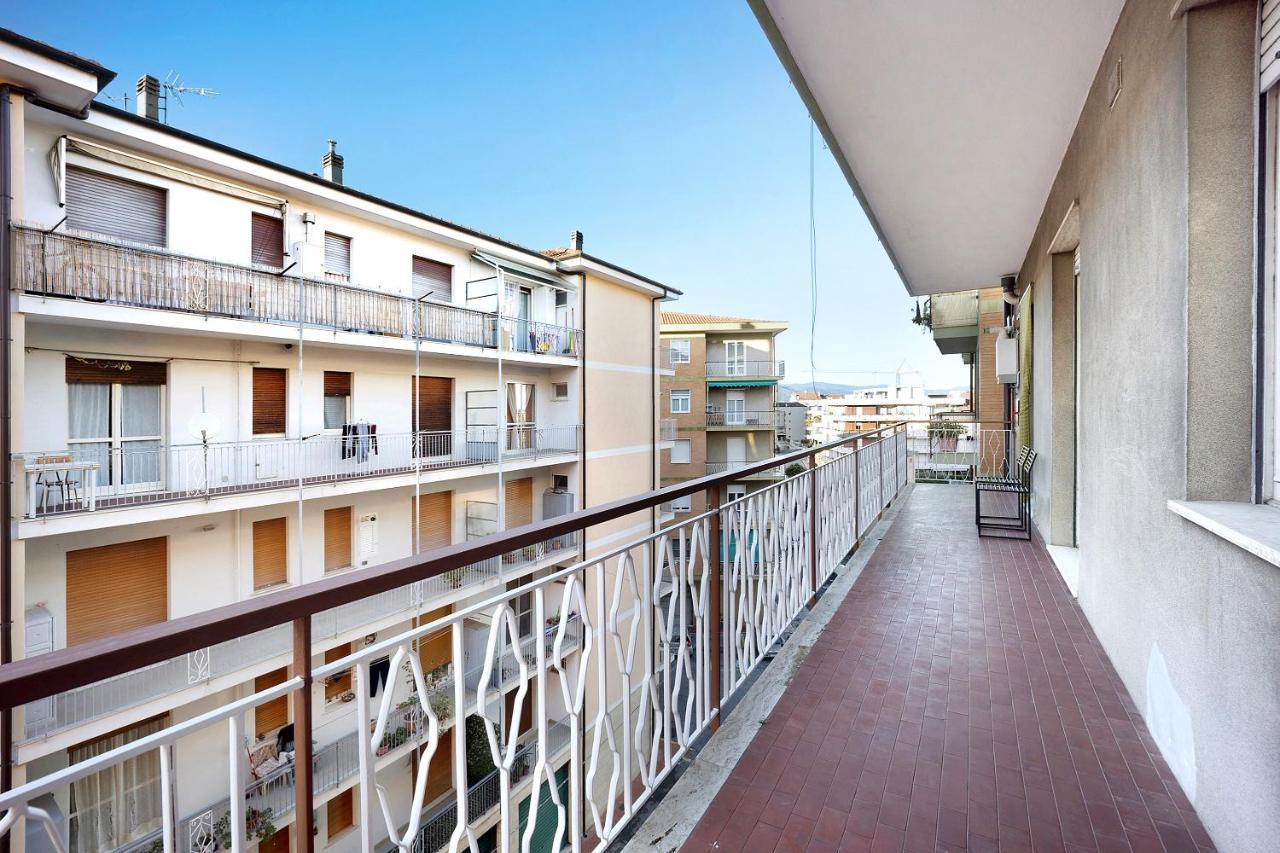 Casa Rose Di Mare Appartement Albenga Buitenkant foto